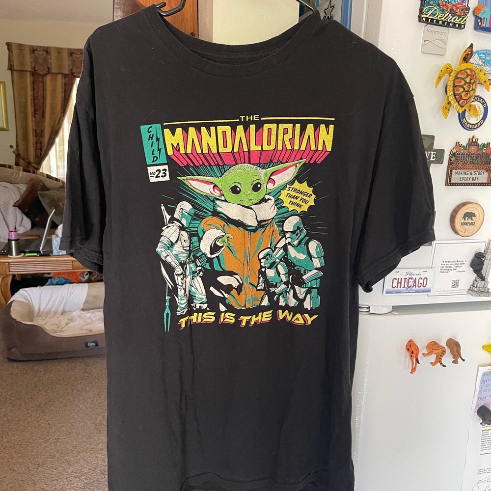 Mandolorian/Grogu tee XL